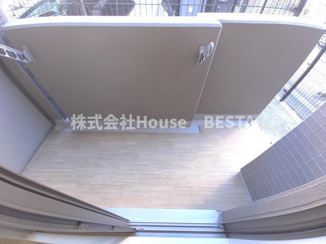 ワールドアイ神戸湊町のバルコニー