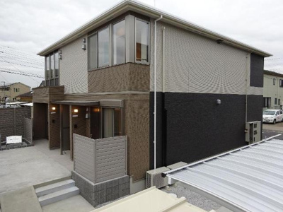 【その他共用部分】 | カーサ・フォレスタ | 外観写真（昼）