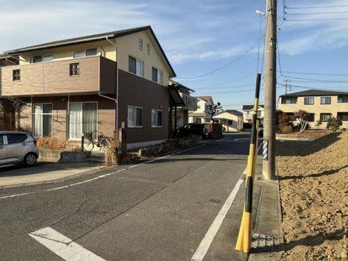 常滑市本郷町3丁目　全4区画　A号地の前面道路含む現地写真|R7.1.19撮影　西側接道5.9ｍ！