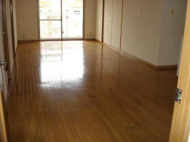 エルシー糀台2　411号棟の居間・リビング