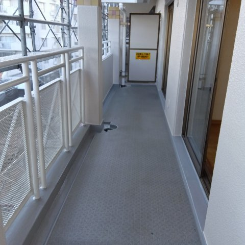 エルシー糀台2　411号棟のバルコニー