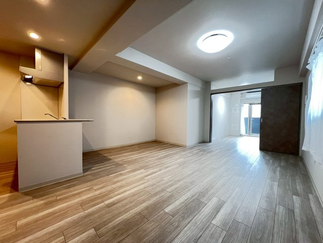 Park Lane Kujoの居間・リビング