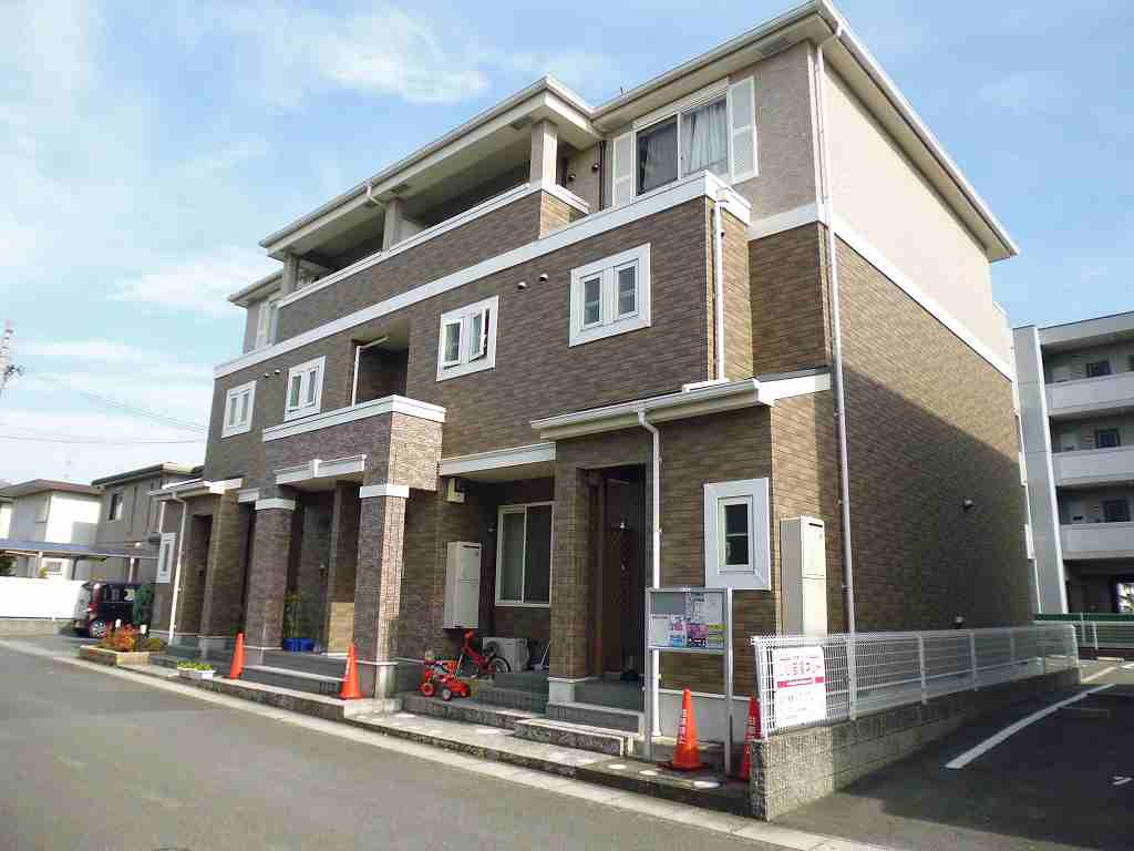 イーストアルカディア