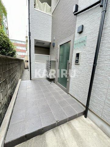 Mark Villa 放出のロビー