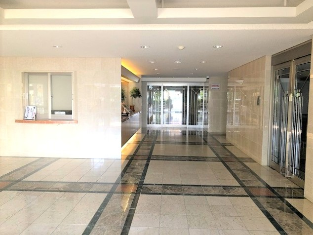 アルファステイツ旭駅前のその他共用部分|広々としたエントランスホールです。