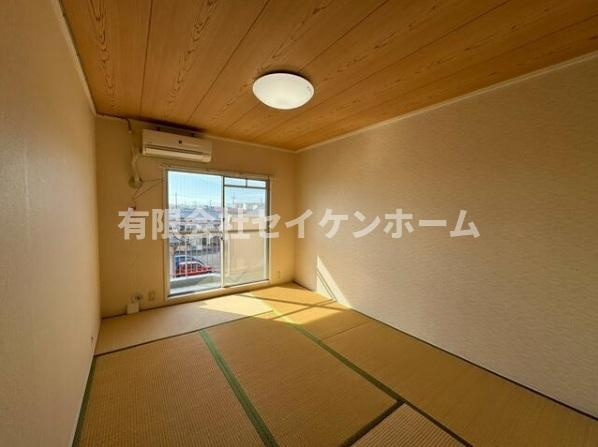 ニュー吹上サンハイツの和室