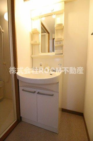 Y&Mデイジーの独立洗面台|朝の身支度には欠かせない独立洗面化粧台