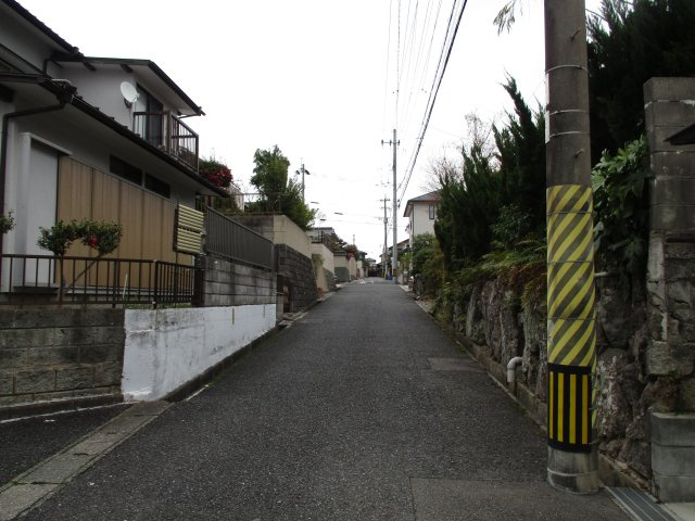 【前面道路含む現地写真】 | 企救丘三丁目6番6号（B-30）