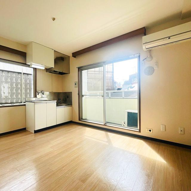 NAVI梅ヶ丘　の居間・リビング