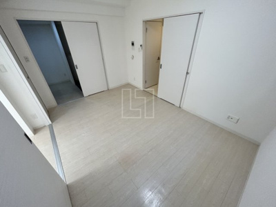 【居間・リビング】 | アモーレ本町ウエスト | アモーレ本町ウエスト　ダイニングスペース