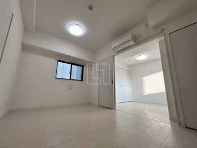 【居間・リビング】 | アモーレ本町ウエスト | アモーレ本町ウエスト　ダイニングスペース