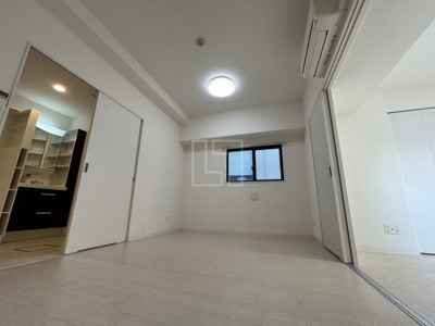 【居間・リビング】 | アモーレ本町ウエスト | アモーレ本町ウエスト　ダイニングスペース