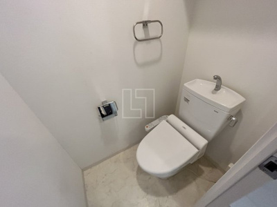 【トイレ】 | アモーレ本町ウエスト | アモーレ本町ウエスト　温水洗浄便座