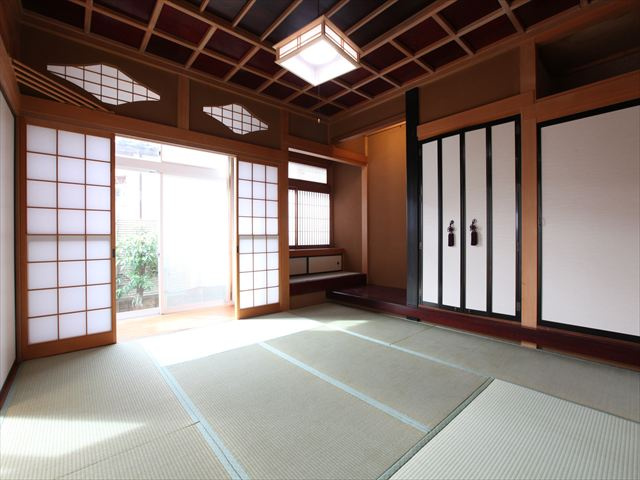 【居間・リビング】の画像