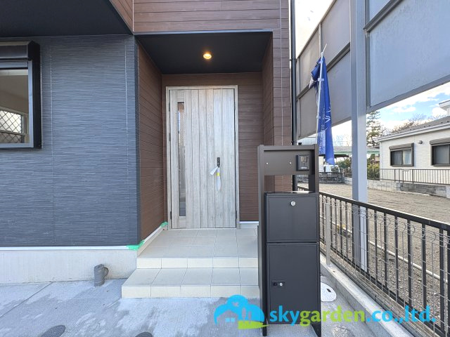 藤沢市羽鳥4丁目　新築戸建　全2棟1号棟の外観|玄関前の様子