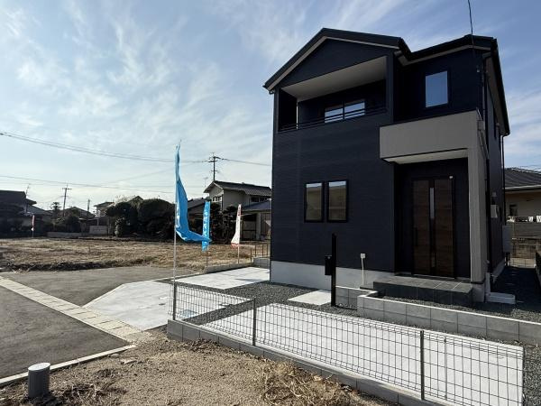 菊池市亘1期「Bloom」の前面道路含む現地写真