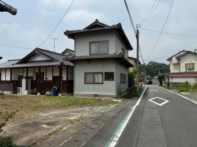 和水町江田住宅用地の前面道路含む現地写真