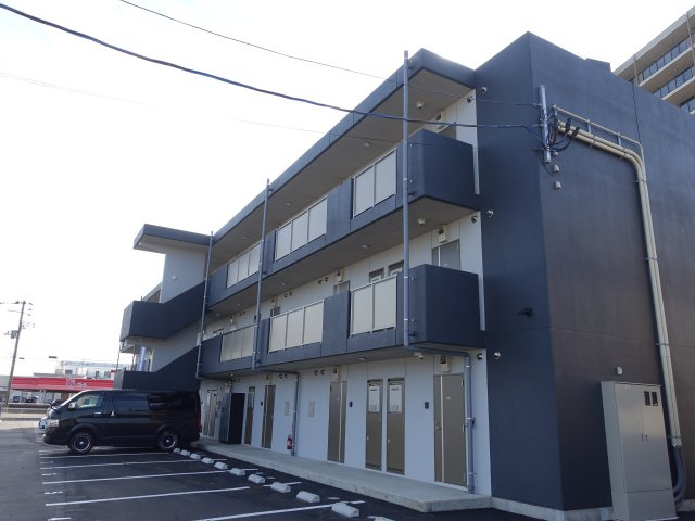 三条市須頃３丁目の賃貸マンション