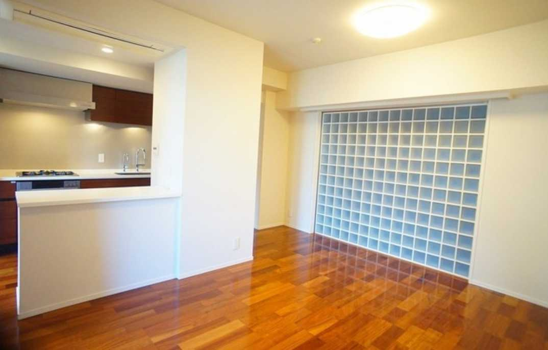 グランスイート二子玉川スタイルフォート　分譲賃貸　ウォークインクローゼット　ネット無料の居間・リビング