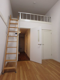 【洋室】 | ロイヤルマーチ