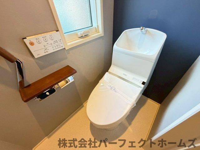 幾野4丁目戸建のトイレ|2階トイレ