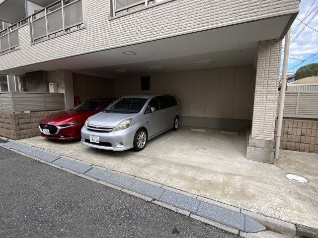 Flat S 駐車場