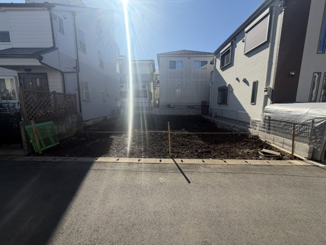 さいたま市見沼区大字小深作　売地の前面道路含む現地写真|前面道路含む現地写真です