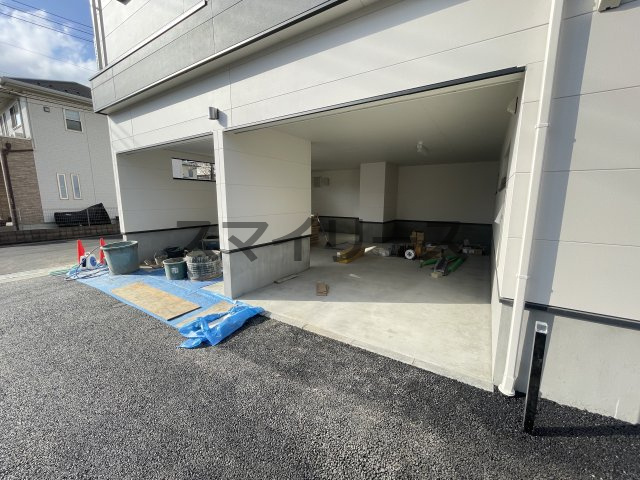 エクセルメゾン南流山の駐車場