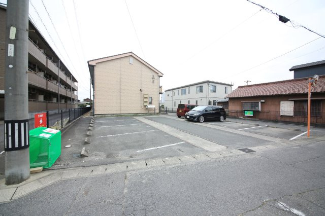 Branche’石橋の駐車場