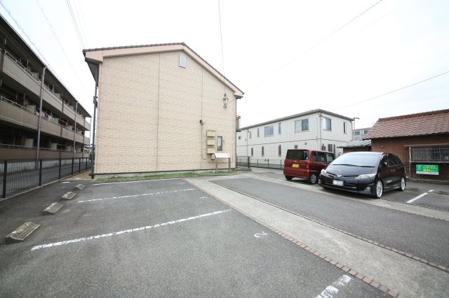 Branche’石橋の駐車場