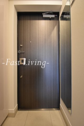 ドムス・スタイル神楽坂の玄関