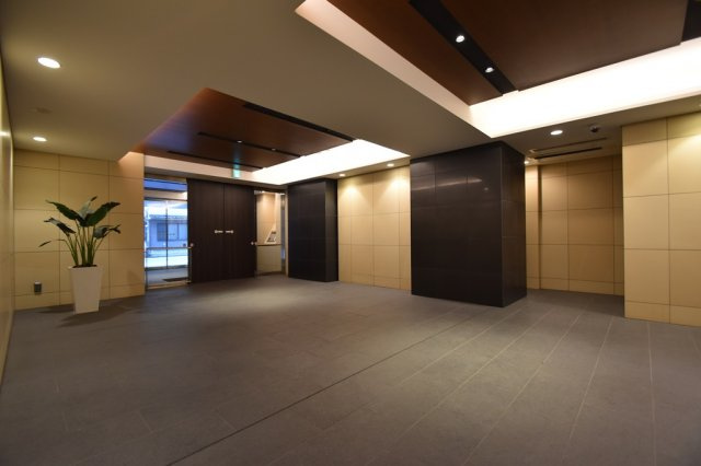 コンフォリア秋葉原EASTのロビー