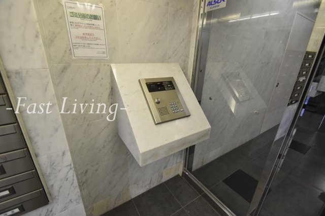 スカイコート牛込神楽坂のロビー