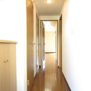 フォレスト釜ヶ洞の玄関