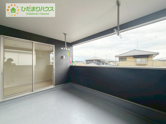 いわき市小名浜南富岡第１　新築戸建　3号棟のバルコニー|広いインナーバルコニーは、ランドリースペースだけでなく、椅子を置いて風にあたりながら読書なんていかがでしょうか(^^♪