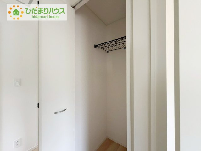 いわき市小名浜南富岡第１　新築戸建　3号棟の収納|「あとちょっと収納があれば」・・・誰もが一度は悩まれたご経験があるのではないでしょうか。住まう方に、より良い空間をと創造された邸宅は、住み心地の良い空間に仕上がっています。