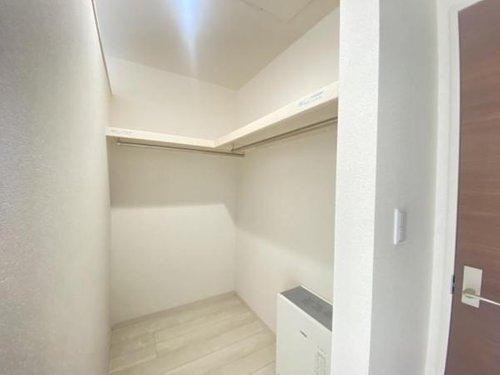 常滑市古場町4丁目の洋室|WIC完備☆（洋室8帖）