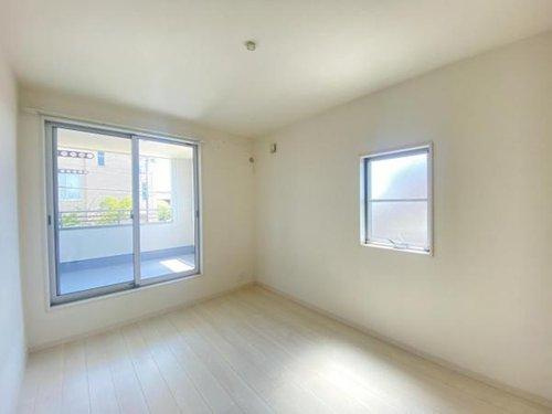 常滑市古場町4丁目の洋室|洋室6帖♪　2階全居室南向きです☆