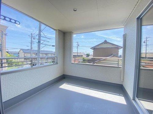 常滑市古場町4丁目のバルコニー|雨の日でも安心なインナーバルコニー♪