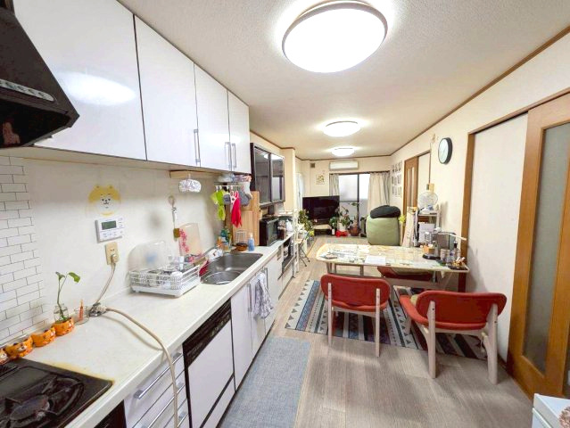 大正区南恩加島6丁目戸建カースペースありのキッチン|お料理しやすいキッチンです