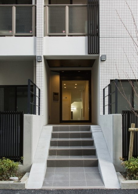 【エントランス】 | ソレーユ四谷三丁目