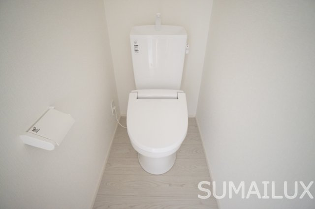 出水7丁目戸建のトイレ