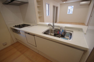 【外観】 | 【仲介手数料無料！！】府中市日新町2丁目　新築戸建て（全1棟）1号棟　5390万円 | 令和７年１２月２７日撮影　建築中