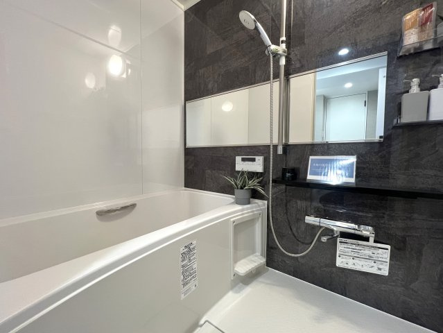 3面バルコニーの開放感！空と友達！！【リフォーム／東建ニューハイツ戸塚】の浴室|日々の暮らしに欠かせないお風呂です