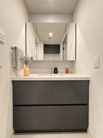 ウィン麻布十番ハラビルの独立洗面台