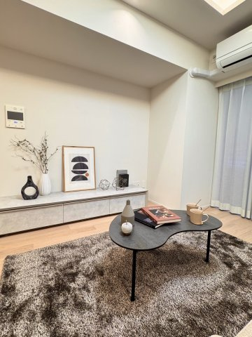 ウィン麻布十番ハラビルの居間・リビング