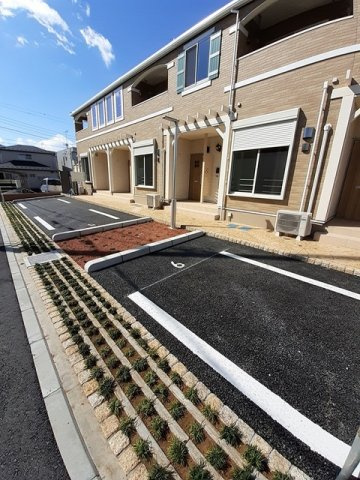 フィオーレの駐車場