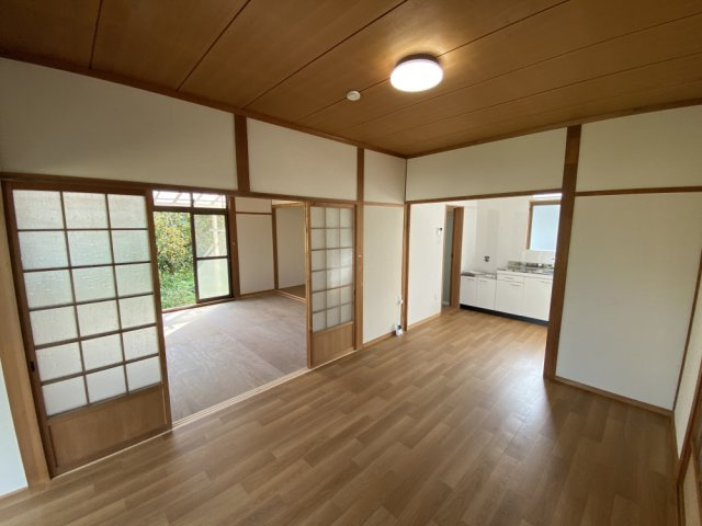 丹波市春日町野山の中古一戸建の居間・リビング