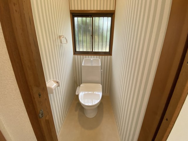 丹波市春日町野山の中古一戸建のトイレ