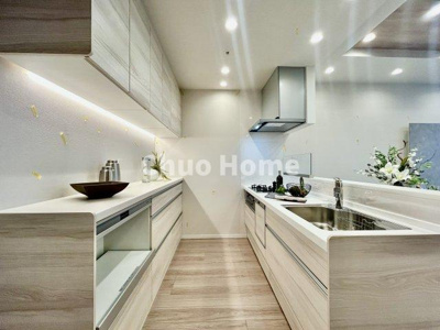 【キッチン】 | ステーションプラザタワー | ワイドで収納豊富なシステムキッチン